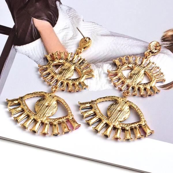 Devil's Eye Long Pearl Earrings