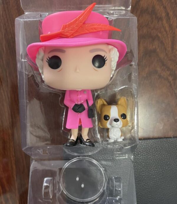 Queen Elizabeth II Figure Model with Kirky
